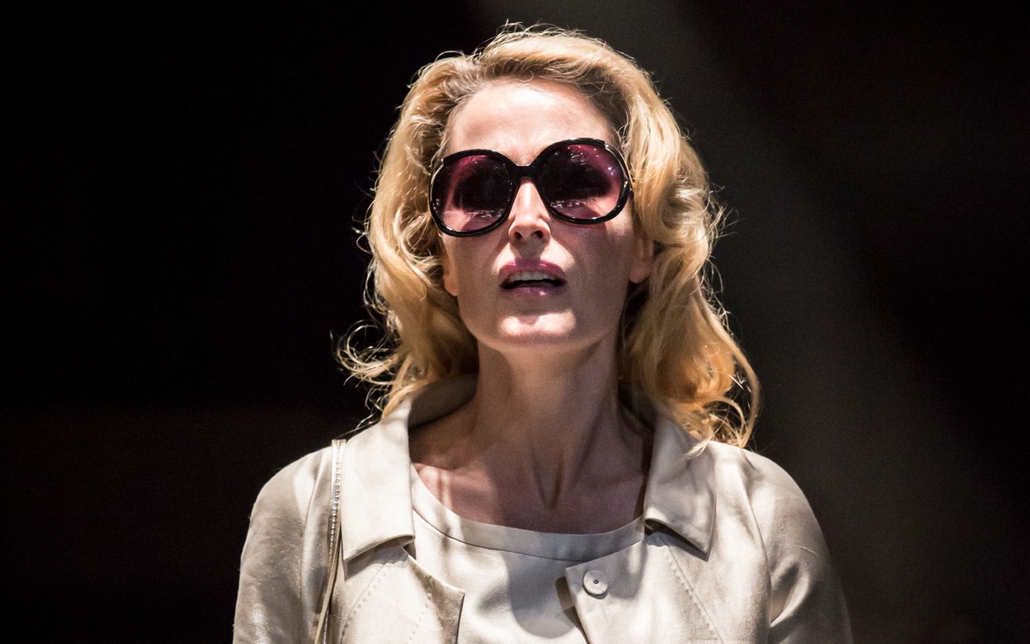 A-Streetcar-Named-Desire-Gillian-Anderson-National-Theatre-Live-Photo-Johan-Persson